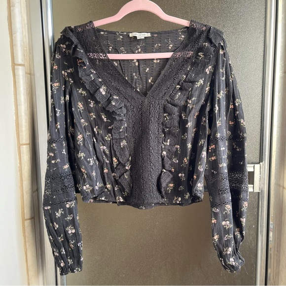 AMERICAN EAGLE FLORAL RUFFLE TOP - Picture 5 of 8